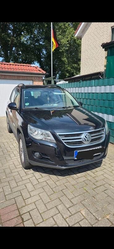 Schwarz Gebraucht 2011 VW Tiguan Trendline SUV | 6.000 € (Guter Preis) - Bild 1/4