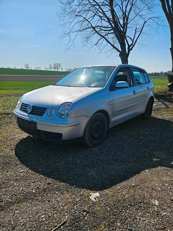 Gebraucht VW Polo 75 PS (55 kW) 2004 Silber Kleinwagen