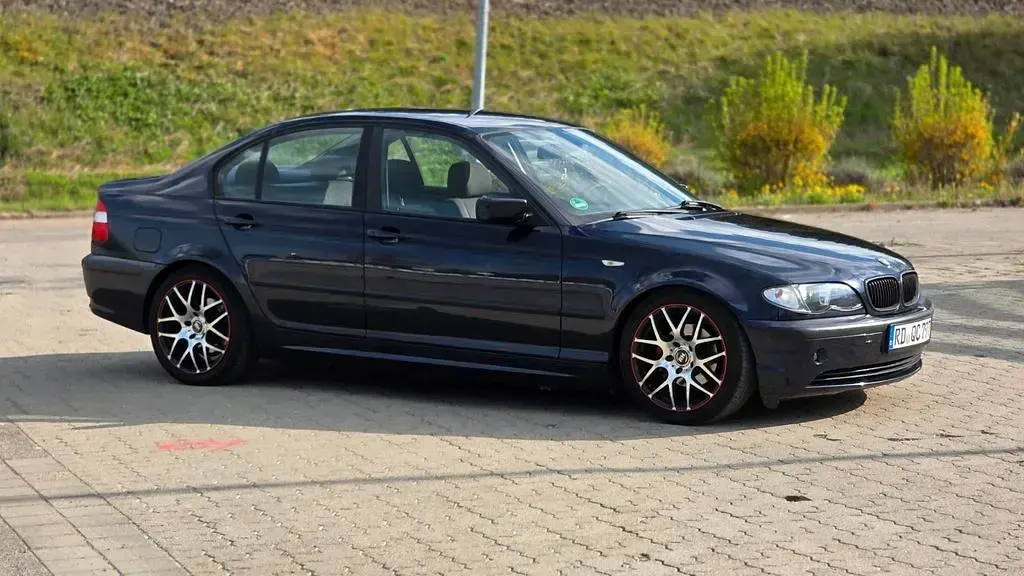 Second-hand BMW 02 140 CP (102 kW) 2003 Albastru Berlinǎ