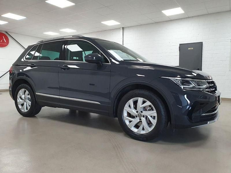 Gebraucht VW Tiguan Elegance 150 PS (110 kW) 2022 Grau SUV