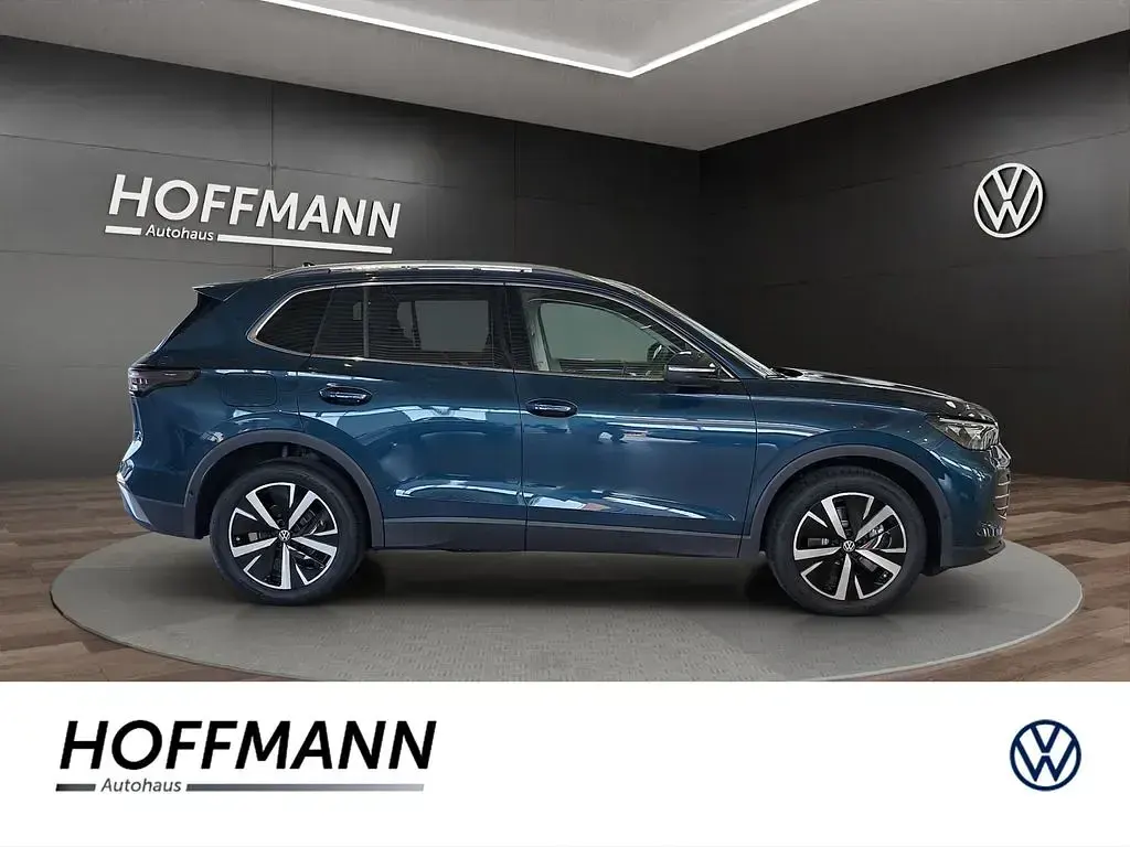 Neu VW Tiguan Elegance 150 PS (110 kW) 2026 Blau SUV