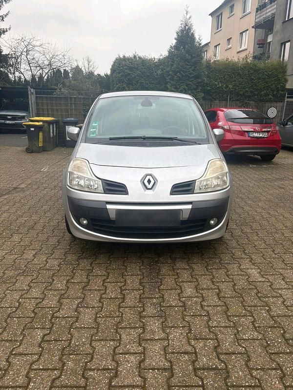 Gebraucht Renault Modus 60 PS (44 kW) 2009 Silber Van / Kleinbus