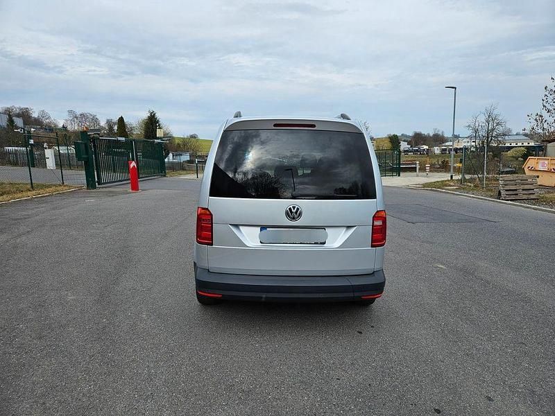 Gebraucht VW Caddy 102 PS (75 kW) 2016 Silber Van / Kleinbus
