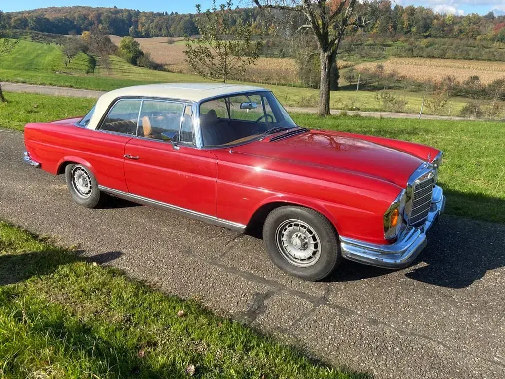 Gebraucht Mercedes 280 SE 160 PS (117 kW) 1969 Rot Coupé