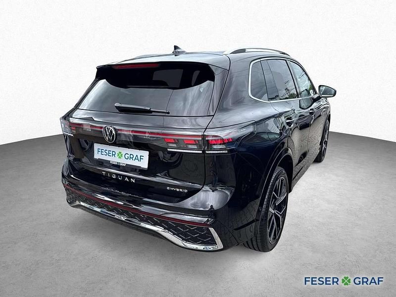 Gebraucht VW Tiguan R-line 272 PS (200 kW) 2025 Grenadillschwarz metallic SUV