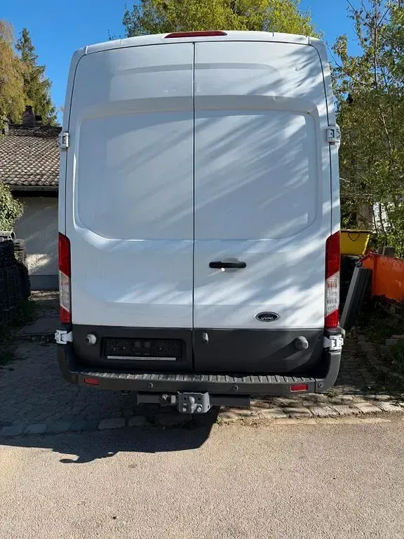 Usado Ford Transit 170 HP (125 kW) 2018 Branco Sedan
