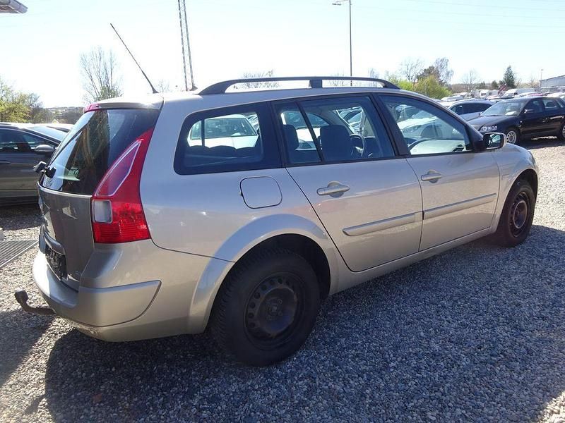 Gebraucht Renault Mégane II Avantage 111 PS (81 kW) 2007 Braun Limousine