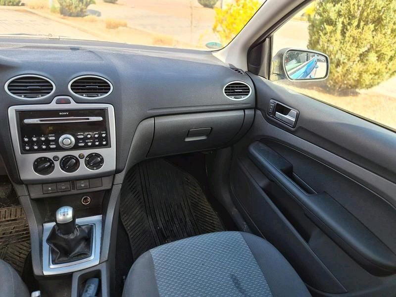 Second-hand Ford Focus 109 CP (80 kW) 2006 Albastru Berlinǎ