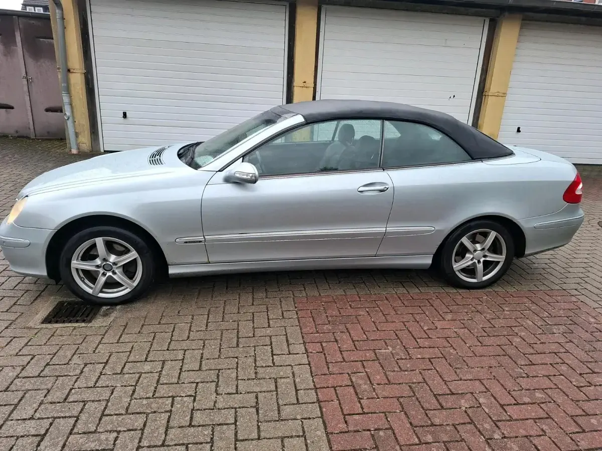 Gebraucht Mercedes CLK200 163 PS (119 kW) 2005 Silber Cabrio