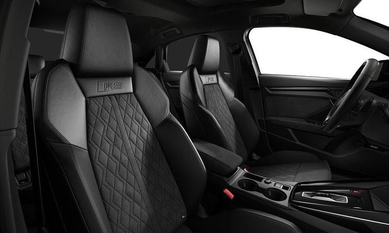 Neu Audi RS3 Sport 400 PS (294 kW) 2026 Grau Limousine