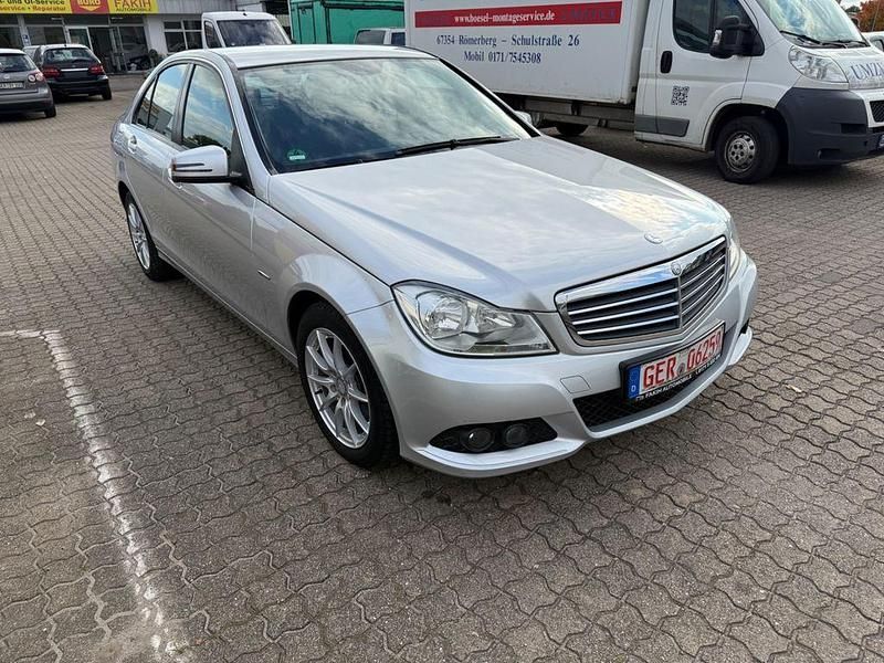 Gebraucht Mercedes C200 184 PS (135 kW) 2011 Silber Limousine
