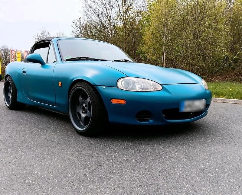 Second-hand Mazda MX5 110 CP (80 kW) 2002 Albastru Cabrio