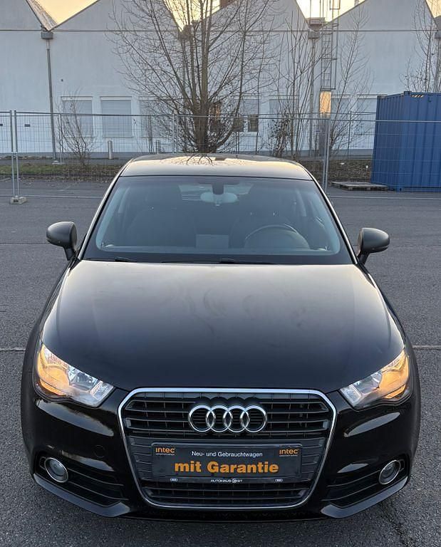 Gebraucht Audi A1 Attraction 86 PS (63 kW) 2012 Schwarz Kleinwagen