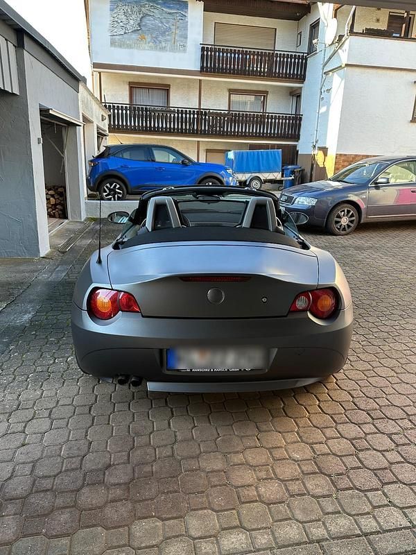 Gebraucht BMW Z4 170 PS (125 kW) 2004 Grau Cabrio