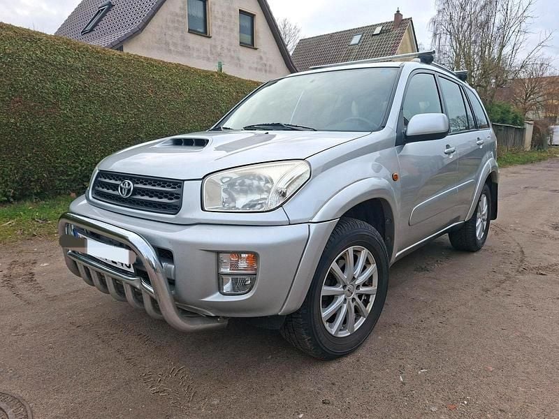 Silber Gebraucht 2003 Toyota RAV4 SUV | 2.999 € (Fairer Preis) - Bild 1/4