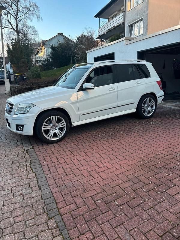Gebraucht Mercedes GLK320 224 PS (164 kW) 2009 Weiß SUV