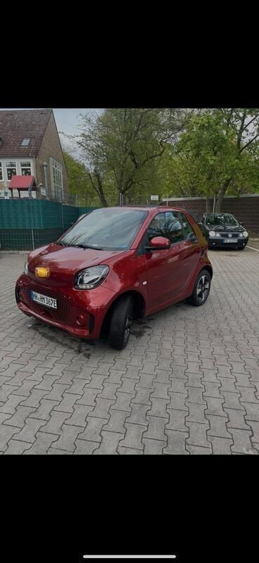 Rot Gebraucht 2020 Smart ForTwo Electric Drive Cabrio | 9.200 € (Fairer Preis) - Bild 1/4