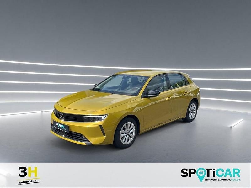 Gelb Gebraucht 2022 Opel Astra Edition Limousine | 14.490 € (Guter Preis) - Bild 1/4