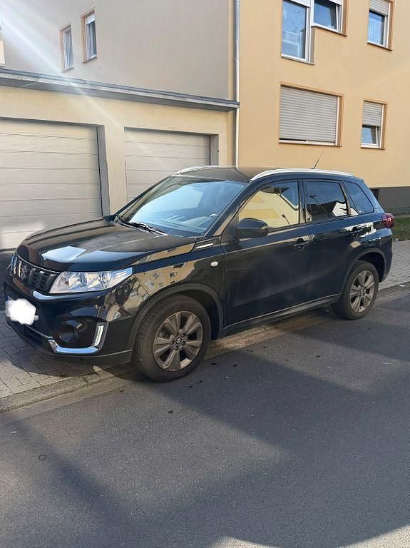 Gebraucht Suzuki Vitara Comfort 140 PS (102 kW) 2019 Schwarz SUV