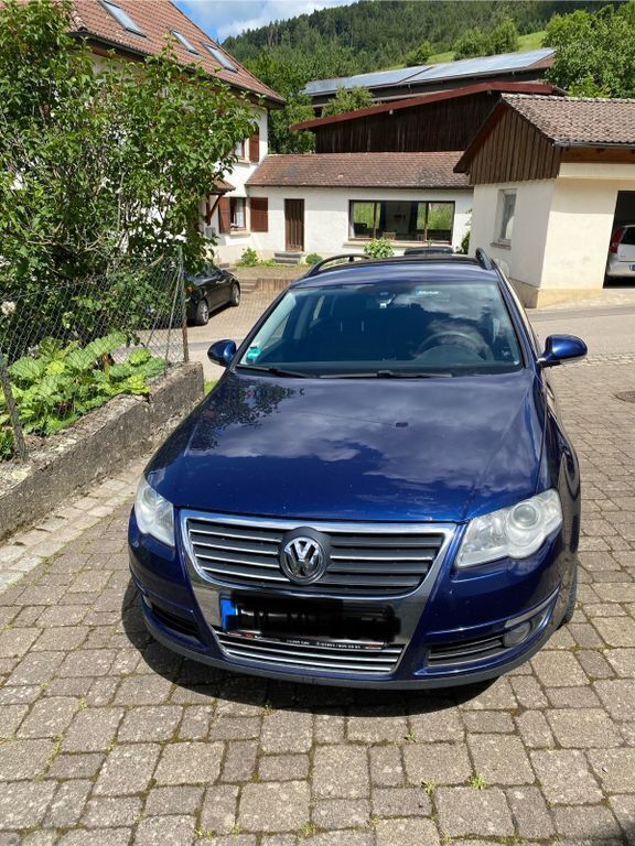 Blau Gebraucht 2009 VW Passat Comfortline Kombi | 4.250 € (Fairer Preis) - Bild 1/4