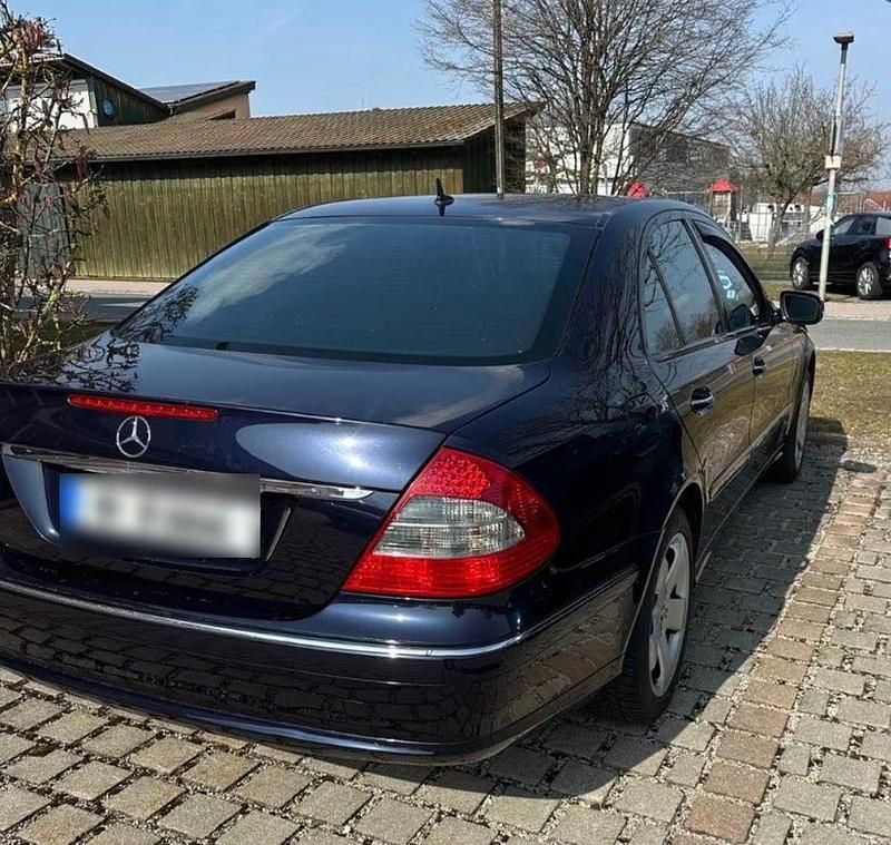 Gebraucht Mercedes E280 Avantgarde 231 PS (169 kW) 2007 Blau Limousine