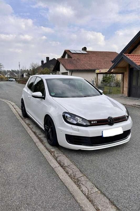 Gebraucht VW Golf VII GTI 211 PS (155 kW) 2012 Weiß Kleinwagen