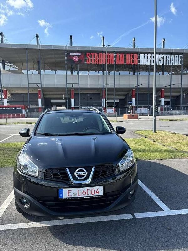 Schwarz Gebraucht 2012 Nissan Qashqai Tekna SUV | 9.999 € (Etwas zu teuer) - Bild 1/4