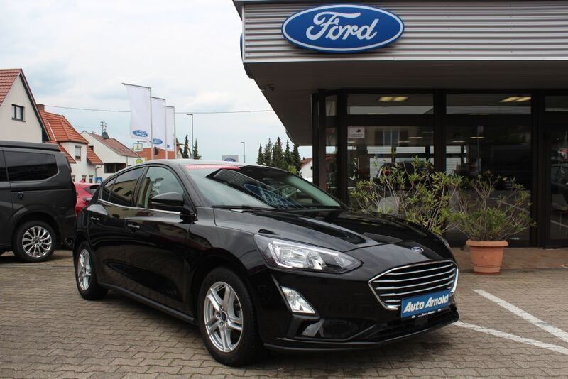 Agate black metallic Gebraucht 2020 Ford Focus Cool & Connect Limousine | 15.890 € (Fairer Preis) - Bild 1/4