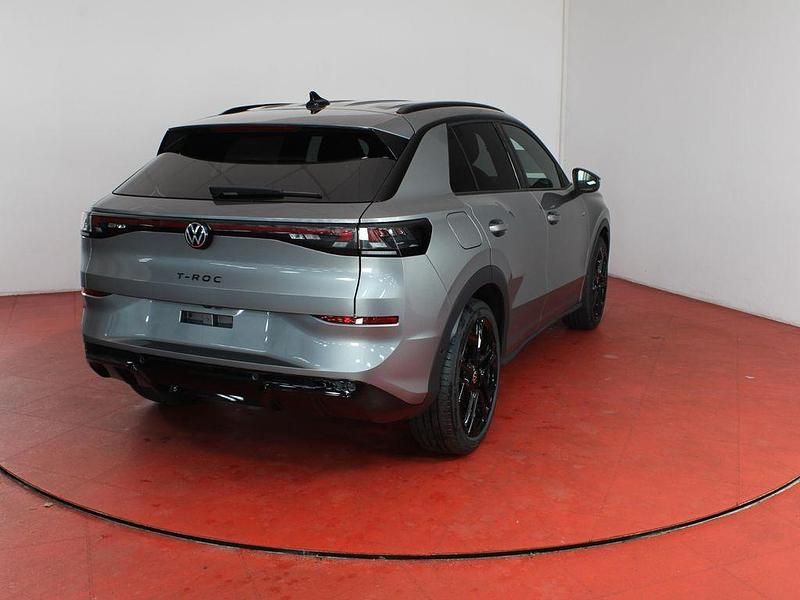 Neu VW T-Roc Style 150 PS (110 kW) 2026 Wolf grey metallic SUV