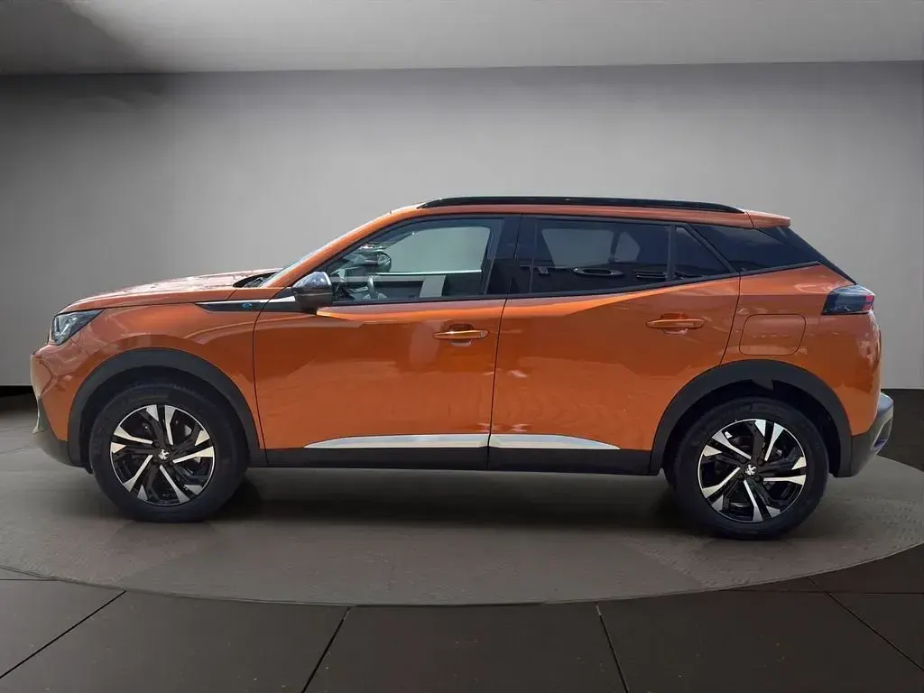 Gebraucht Peugeot e-2008 Allure 100 kW (136 PS) 2022 Orange SUV