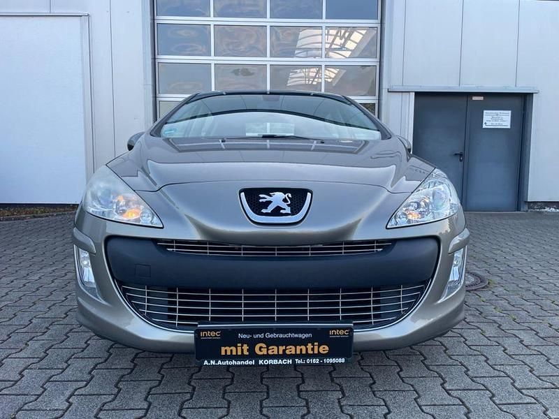 Gebraucht Peugeot 308 Access 120 PS (88 kW) 2012 Grau Limousine
