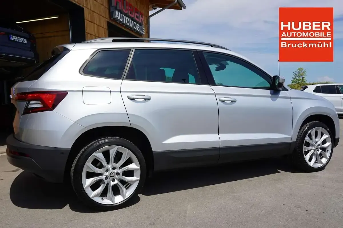 Gebraucht Skoda Karoq Style 150 PS (110 kW) 2022 Silber SUV