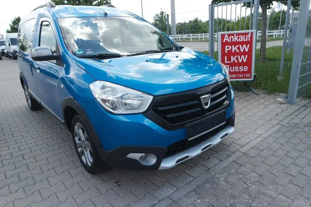 Gebraucht Dacia Dokker Stepway 116 PS (85 kW) 2016 Blau Van / Kleinbus