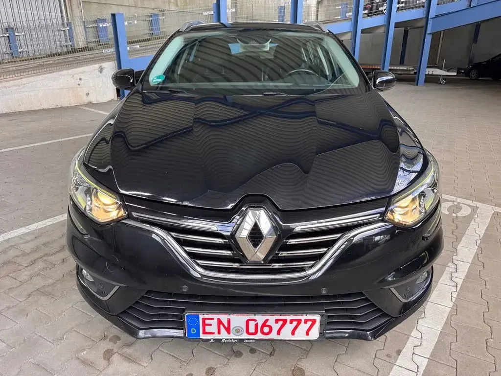 Gebraucht Renault Mégane Intens 131 PS (96 kW) 2017 Schwarz Limousine
