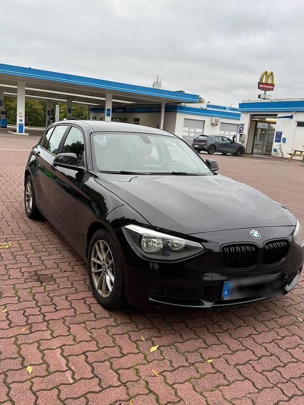 Schwarz Gebraucht 2012 BMW 116 Kleinwagen | 5.000 € (Guter Preis) - Bild 1/4