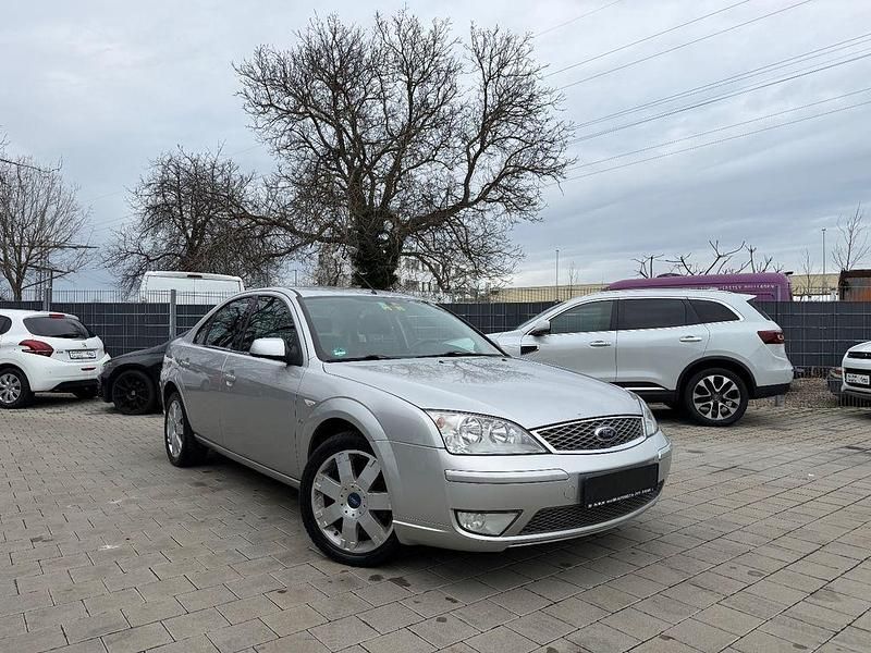 Gebraucht Ford Mondeo Ghia 170 PS (125 kW) 2006 Silber Limousine