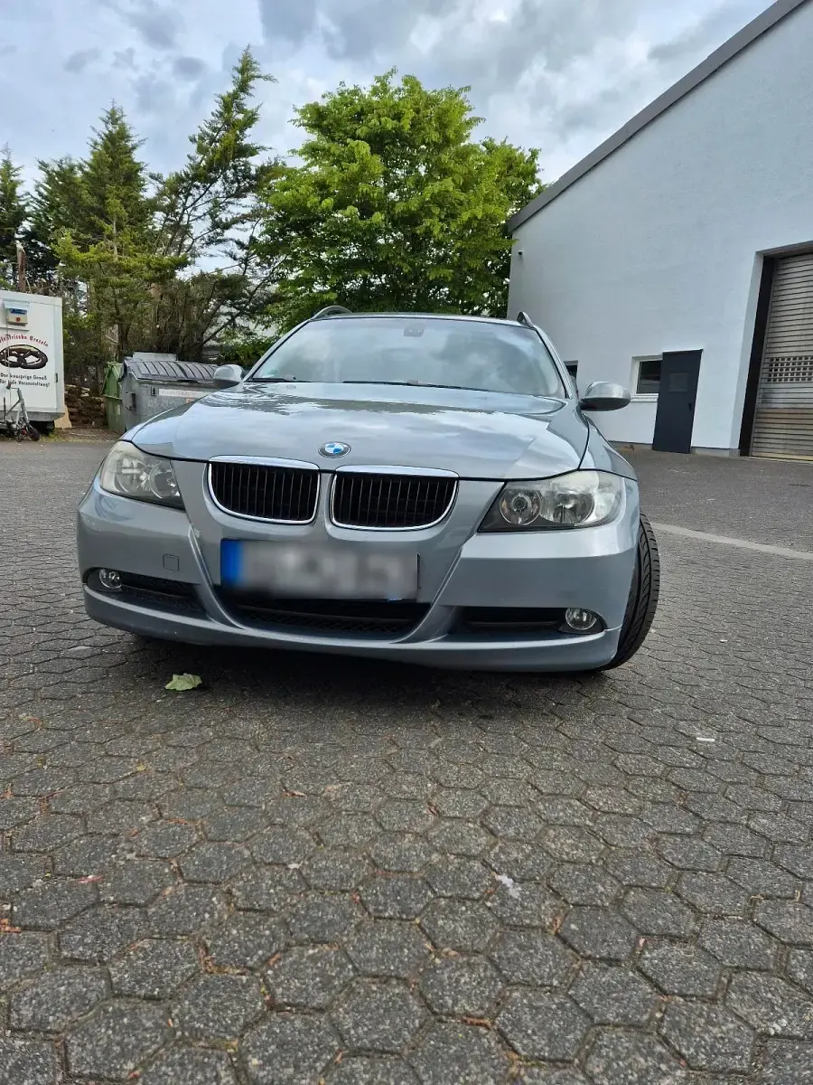 Second-hand BMW 320 170 CP (125 kW) 2007 Gri Break