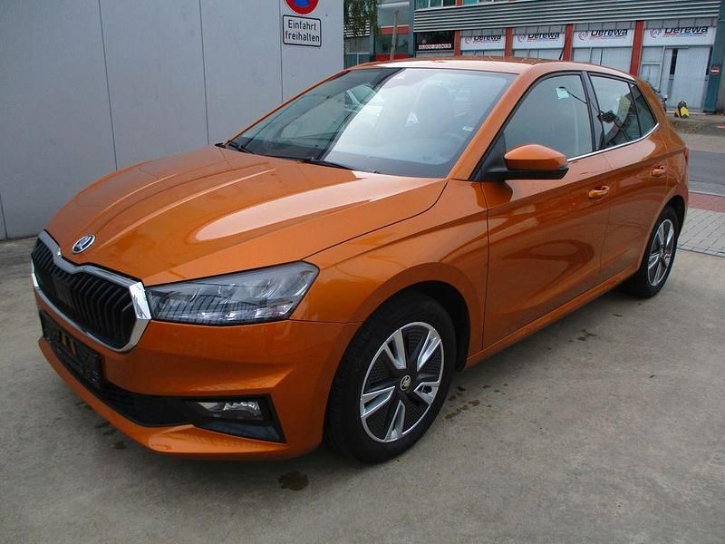 Orange Gebraucht 2022 Skoda Fabia Style Limousine | 14.970 € (Guter Preis) - Bild 1/4