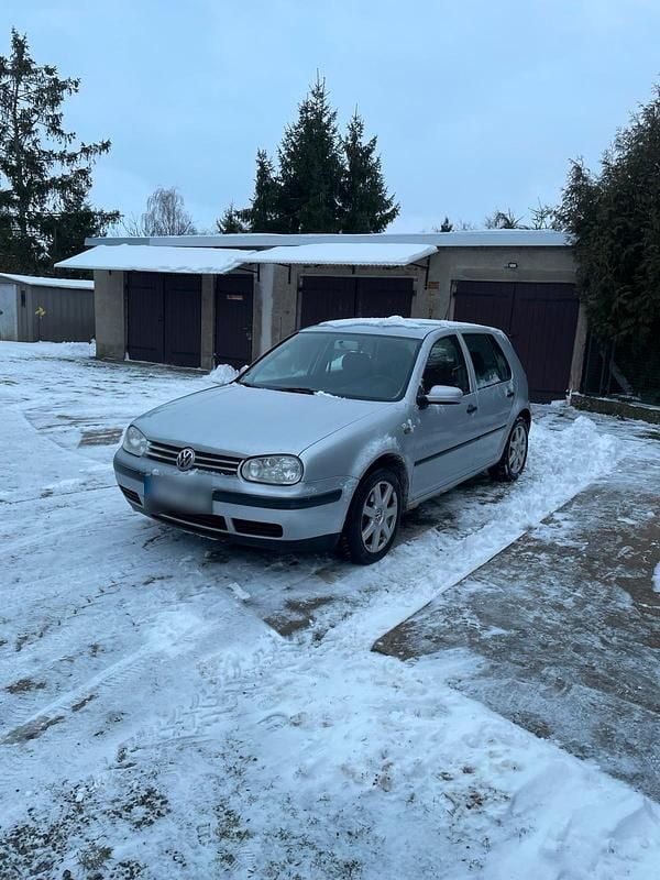 Gebraucht VW Golf IV 105 PS (77 kW) 2001 Silber Kleinwagen