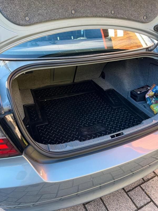 Gebraucht BMW 320 150 PS (110 kW) 2007 Grün Limousine