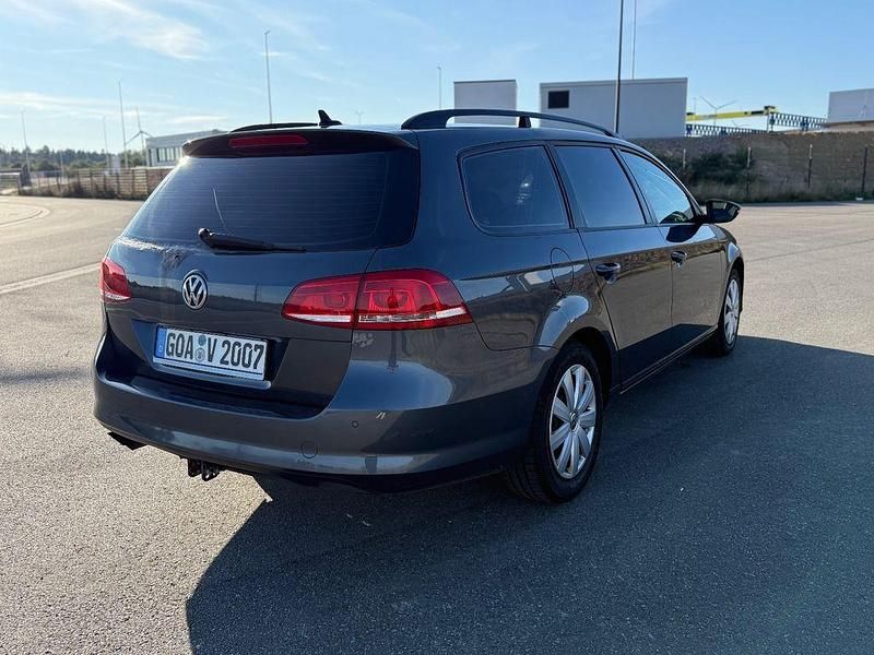 Gebraucht VW Passat Comfortline 140 PS (102 kW) 2011 Grau Kombi