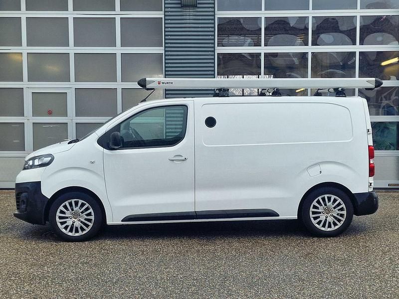 Gebraucht Opel Vivaro Edition 120 PS (88 kW) 2020 White jade Van / Kleinbus