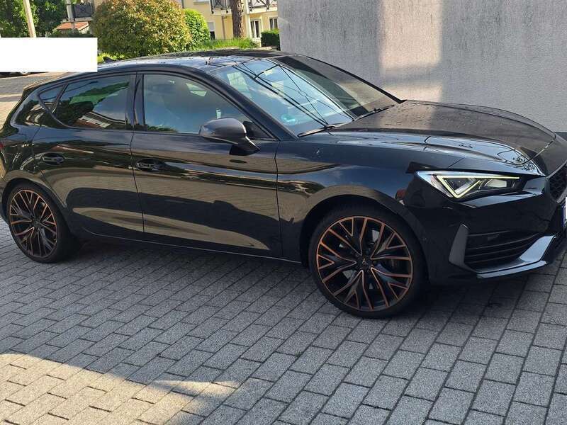 Schwarz Gebraucht 2022 Cupra Leon VZ Limousine | 22.999 € (Superpreis) - Bild 1/4