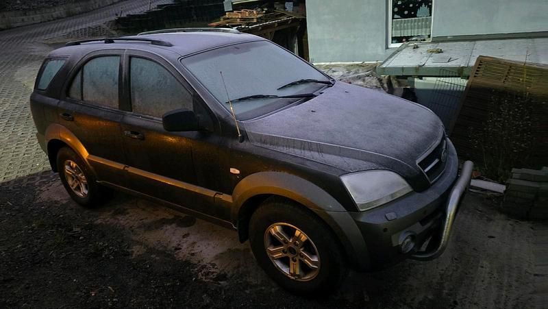 Schwarz Gebraucht 2006 Kia Sorento SUV | 3.500 € (Fairer Preis) - Bild 1/3