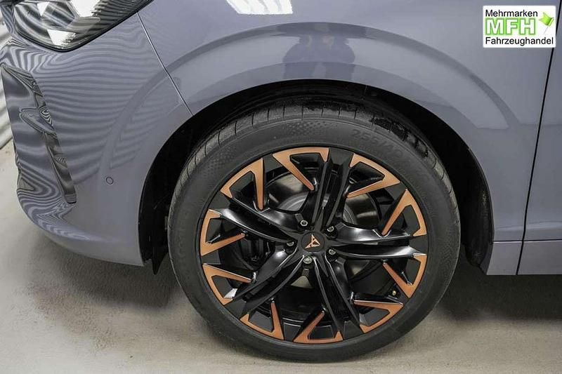 Neu Cupra Terramar VZ 265 PS (194 kW) 2025 Graphene grau metallic (r6) SUV
