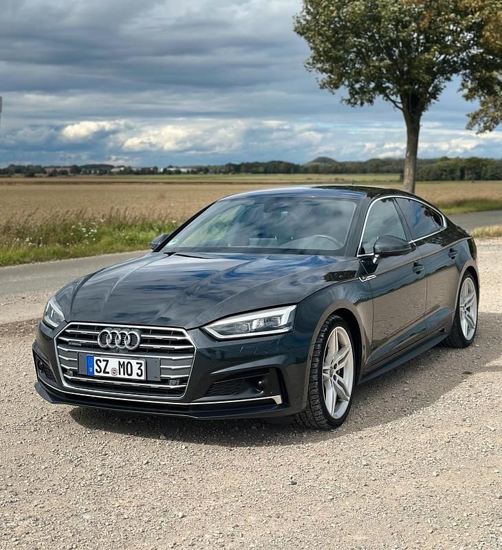 Silber Gebraucht 2018 Audi A5 Design Limousine | 24.000 € (Guter Preis) - Bild 1/4