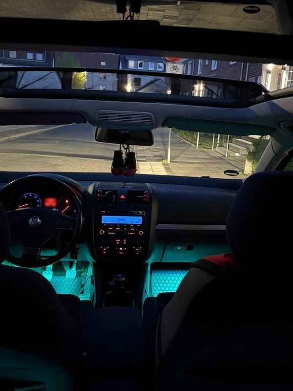 Gebraucht VW Golf VI Edition 122 PS (89 kW) 2010 Rot Kleinwagen