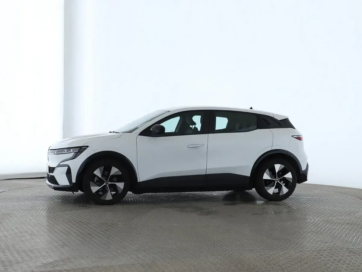 Gebraucht Renault Megane E-Tech Equilibre 96 kW (131 PS) 2023 Weiß Limousine