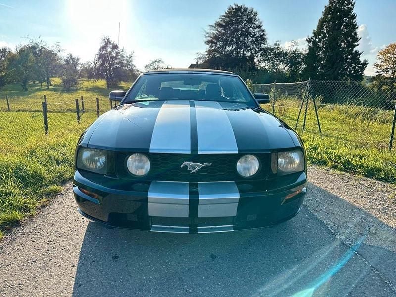 Schwarz Gebraucht 2006 Ford Mustang GT Cabrio | 9.999 € (Superpreis) - Bild 1/4