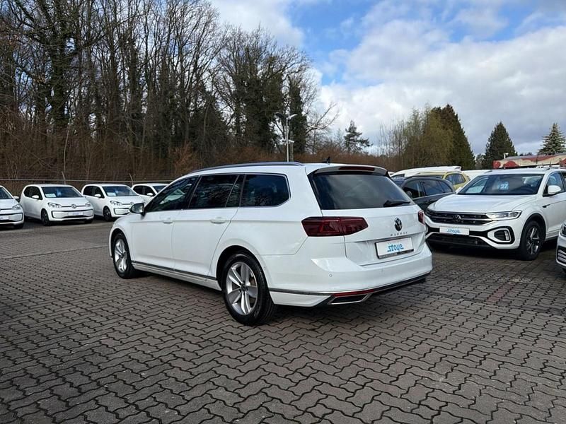 Gebraucht VW Passat Elegance 190 PS (139 kW) 2023 Weiß Kombi